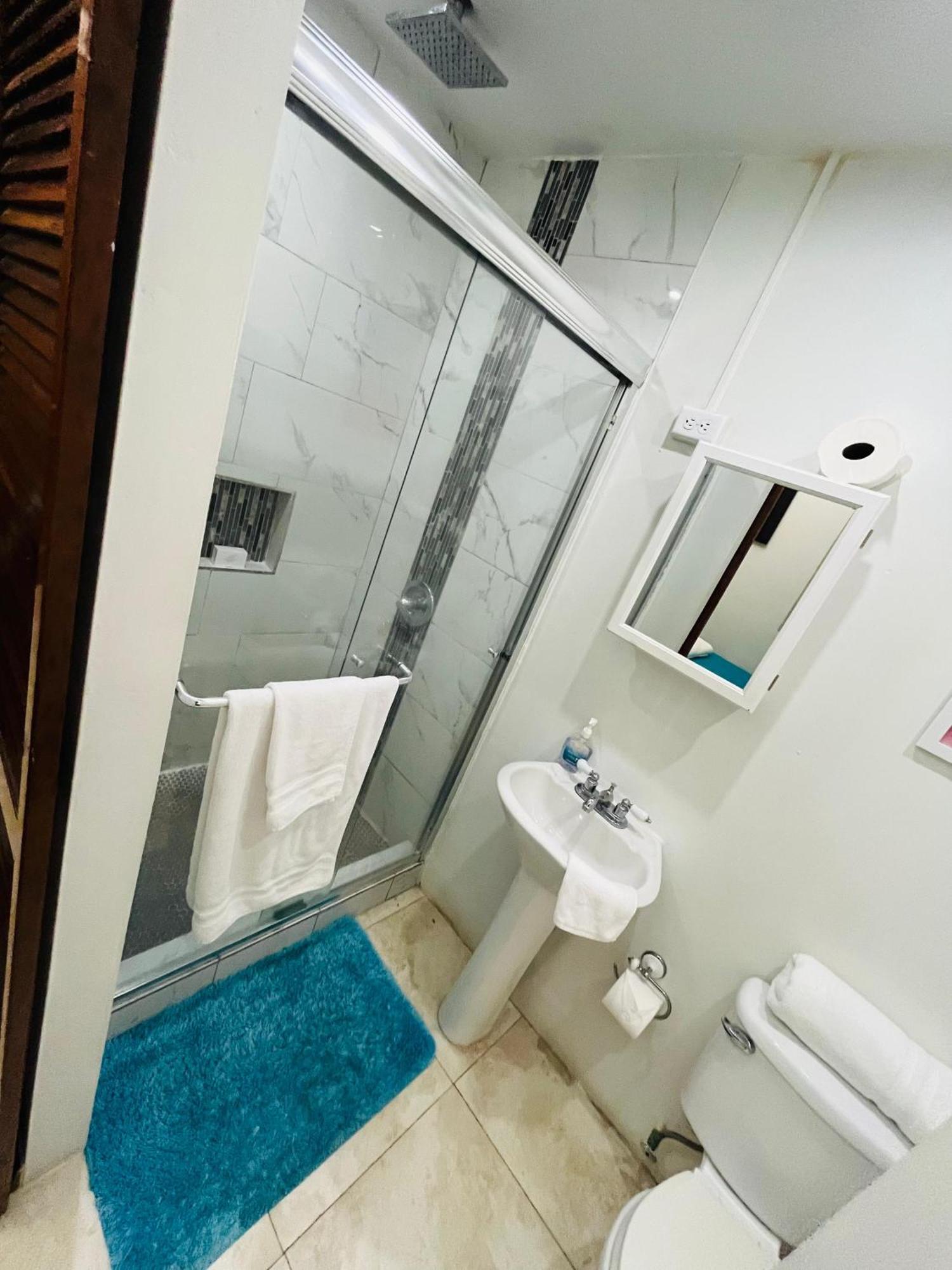 Hotel Libertad Lares エクステリア 写真